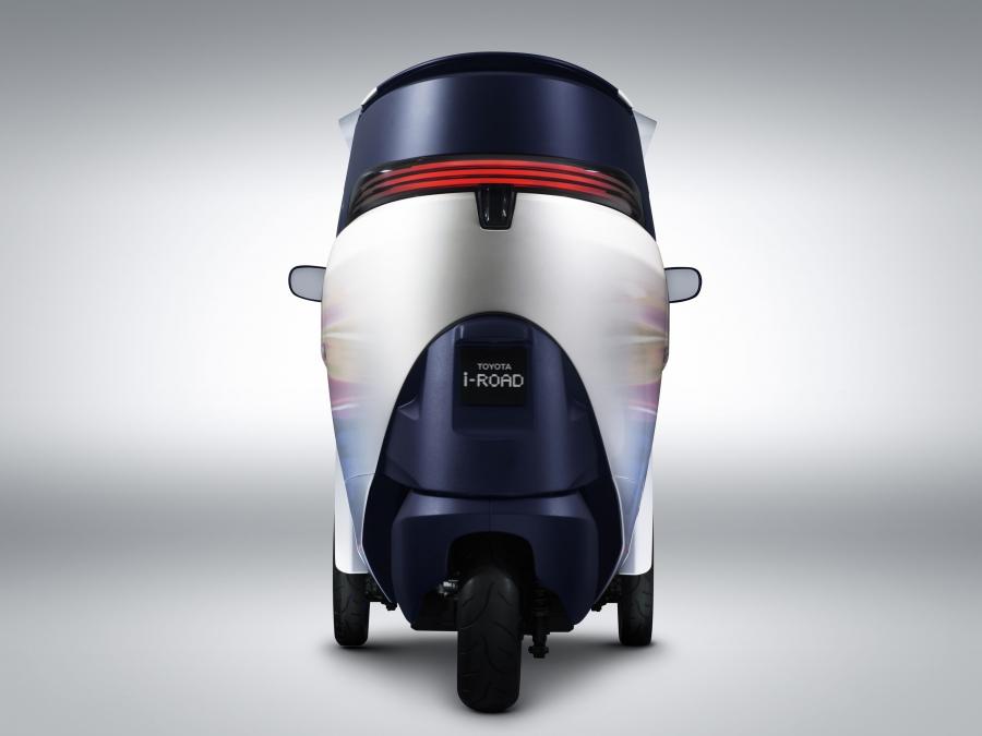  Toyota i-Road Concept 2013 года  (фото 10 из 15)